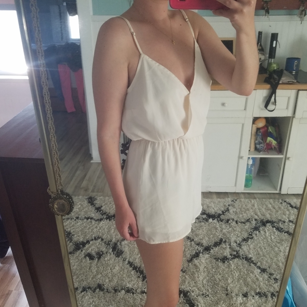 Forever 21 Off-white romper - Picture 4 of 4
